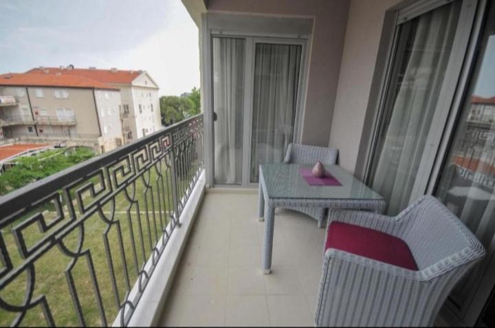 Seaside Apartments Petrovac מראה חיצוני תמונה