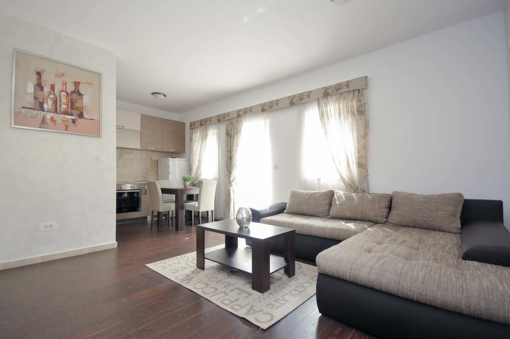 Seaside Apartments Petrovac מראה חיצוני תמונה