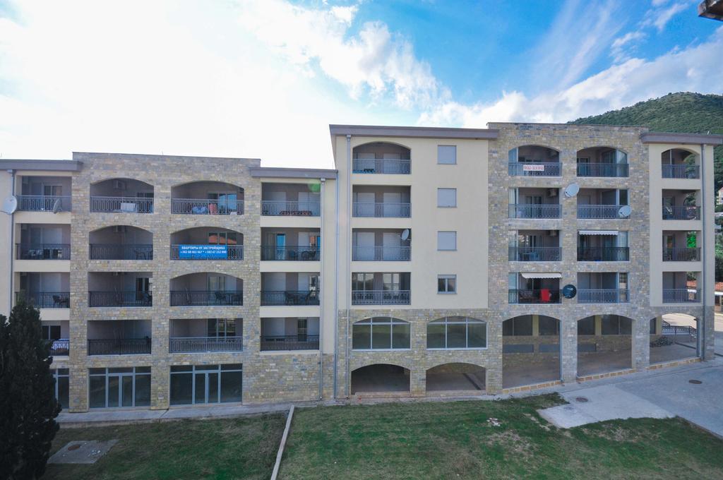 Seaside Apartments Petrovac מראה חיצוני תמונה