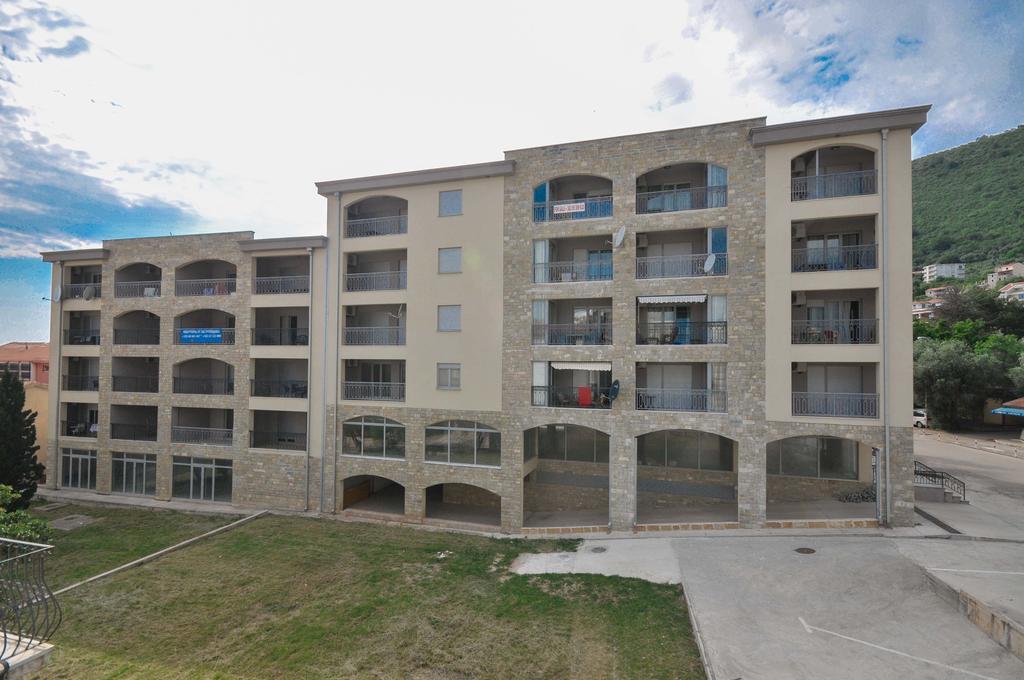 Seaside Apartments Petrovac מראה חיצוני תמונה