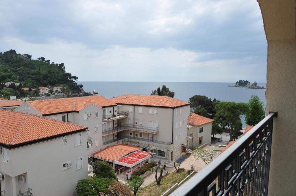 Seaside Apartments Petrovac מראה חיצוני תמונה